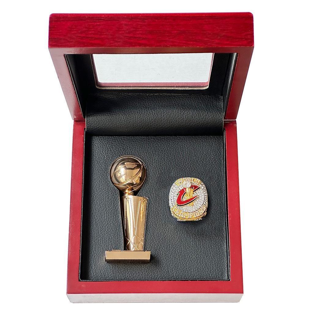 Anillo Único + Trofeo con caja (23)