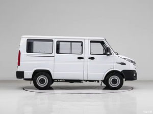 2024 Ivecos Turbo günlük 2.5T A35 M1 kısa aks ile hafif yolcu Van düşük çatı ikiz lastik manuel dişli kutusu 5-9 koltuk kapasitesi - Product Image 3