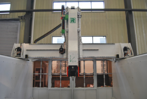 Size Can Be Customized RCF1325/1530 5 <strong>Axis</strong> EPS <strong>CNC</strong> 2000*4000mm Large Size ATC <strong>CNC</strong> <strong>Router</strong> <strong>4</strong> <strong>Axis</strong> <strong>CNC</strong> Foam Cutter Price - Product Image 3