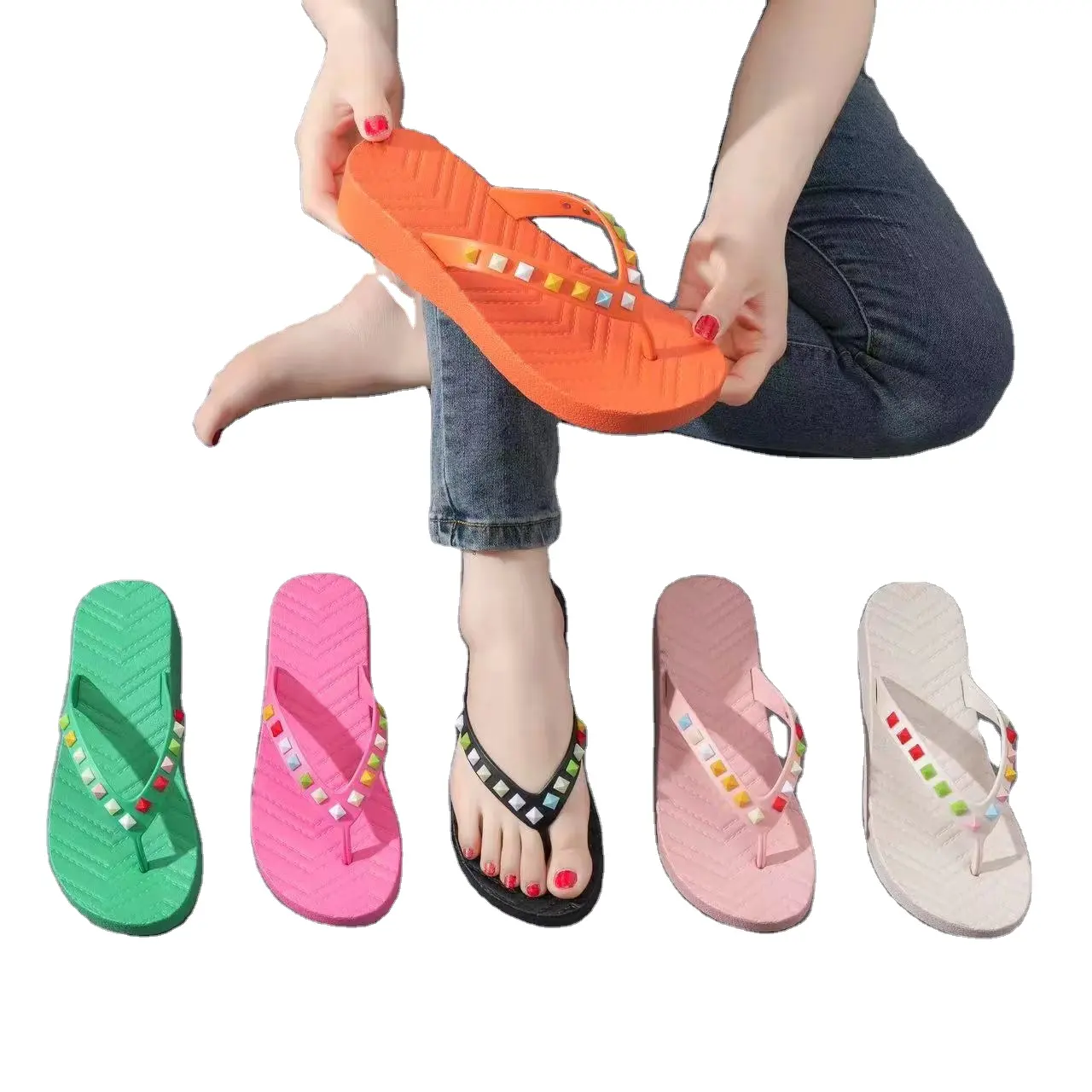 Chanclas de verano 2023 para exteriores para mujeres, zapatos de aumento de altura, venta al por mayor, chanclas informales de playa para exteriores con decoraciones