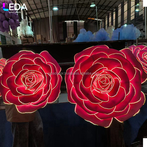 LEDA Popular <strong>LED</strong> electrically-operated open-close style rose flower shop window with large-scale floral decoration display - Product Image 2