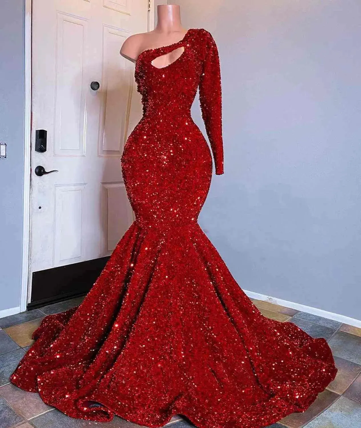 Ocstrade Custom Bodycon Cut Out Bodice Red Evening Gown Dress Elegant Sparkly Red Sequin One Shoulder Sleeve Prom Dress 2023