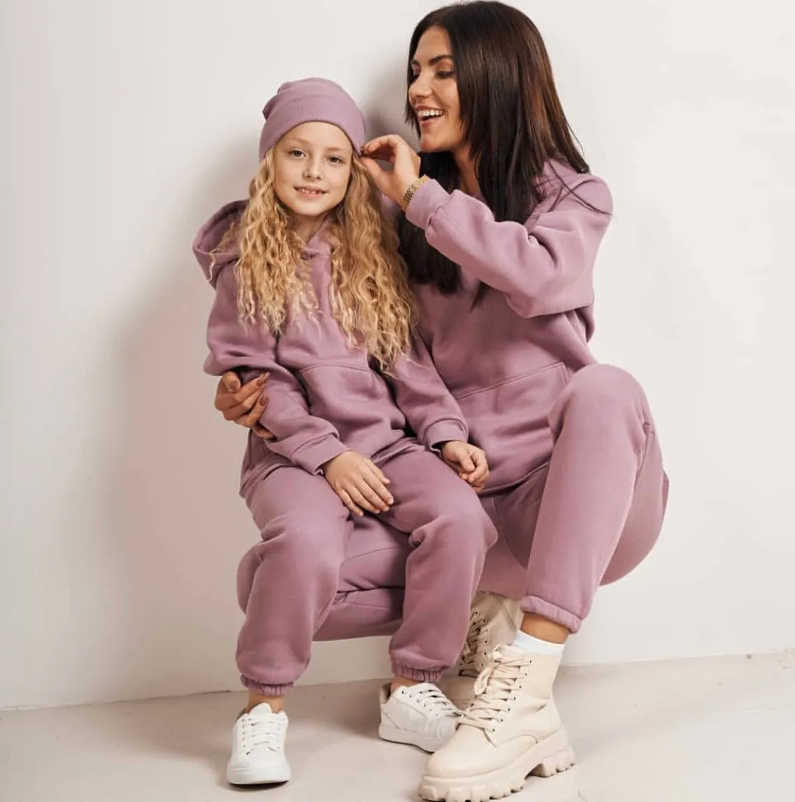Embroidered Hoodie And Sweatpants 2 Piece Set Sweatsuit Mommy And Me Sets Kids Jogger Sets Sweatsuit Casual Loose Hoodies
