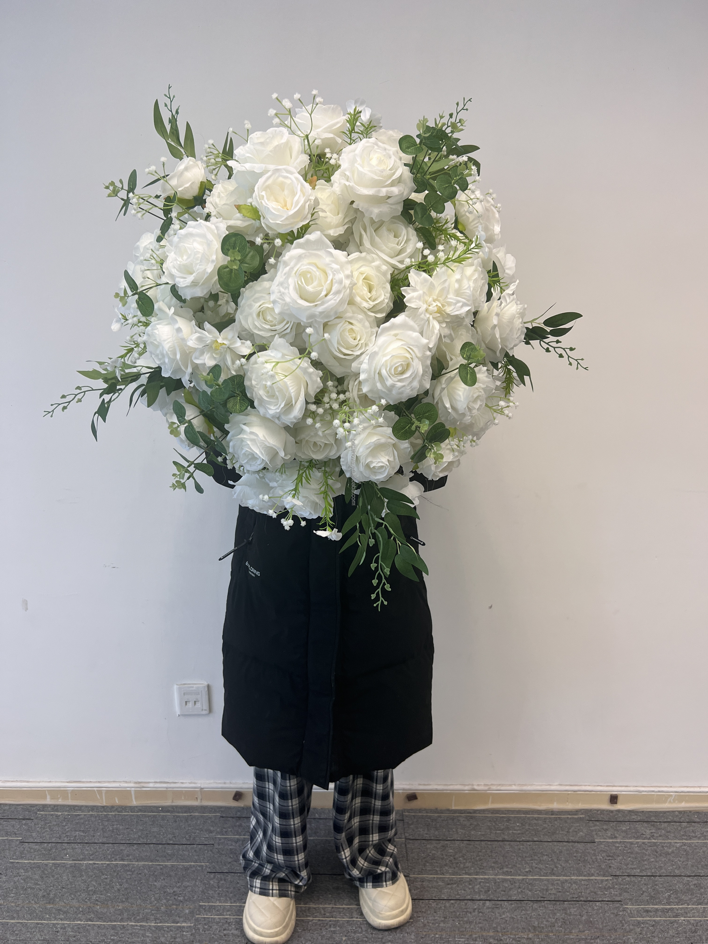 Boule de fleurs blanche et verte 60cm