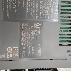 Brandneuer Original-Mitsubishi-Servo treiber MR-J4-350B industrielle Automatisierung PAC dedizierte SPS-Programmier steuerung - Product Image 4