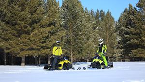 Htld ngoài trời 200cc 4 động cơ đột quỵ theo dõi xe trượt tuyết cho khu nghỉ mát trượt tuyết băng giải trí mở rộng và giải trí xe - Product Image 4