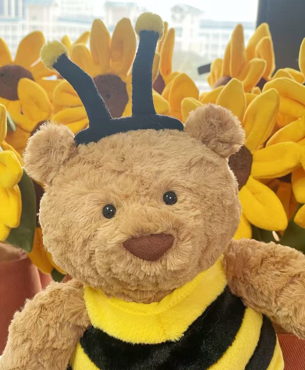 Bee bear