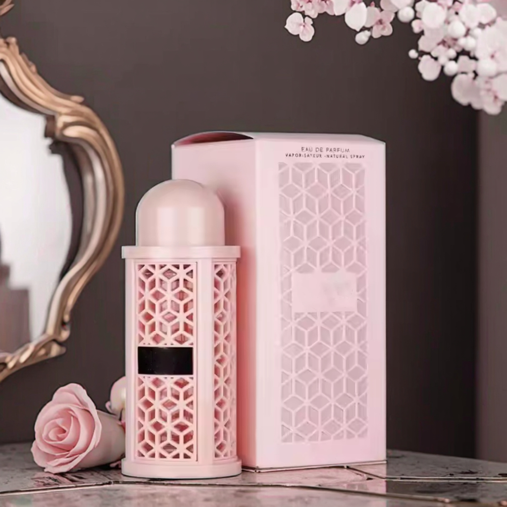 ใหม่ สีชมพู