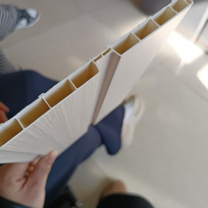 易于安装的PVC面板天花板设计批发防水防火PVC家居装饰天花板 - Product Image 3