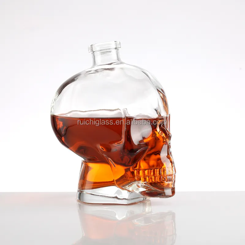 En çok satan benzersiz şekilli votka cam 1000 ml kafatası şişeleri viski 750ml ahşap mantar ile