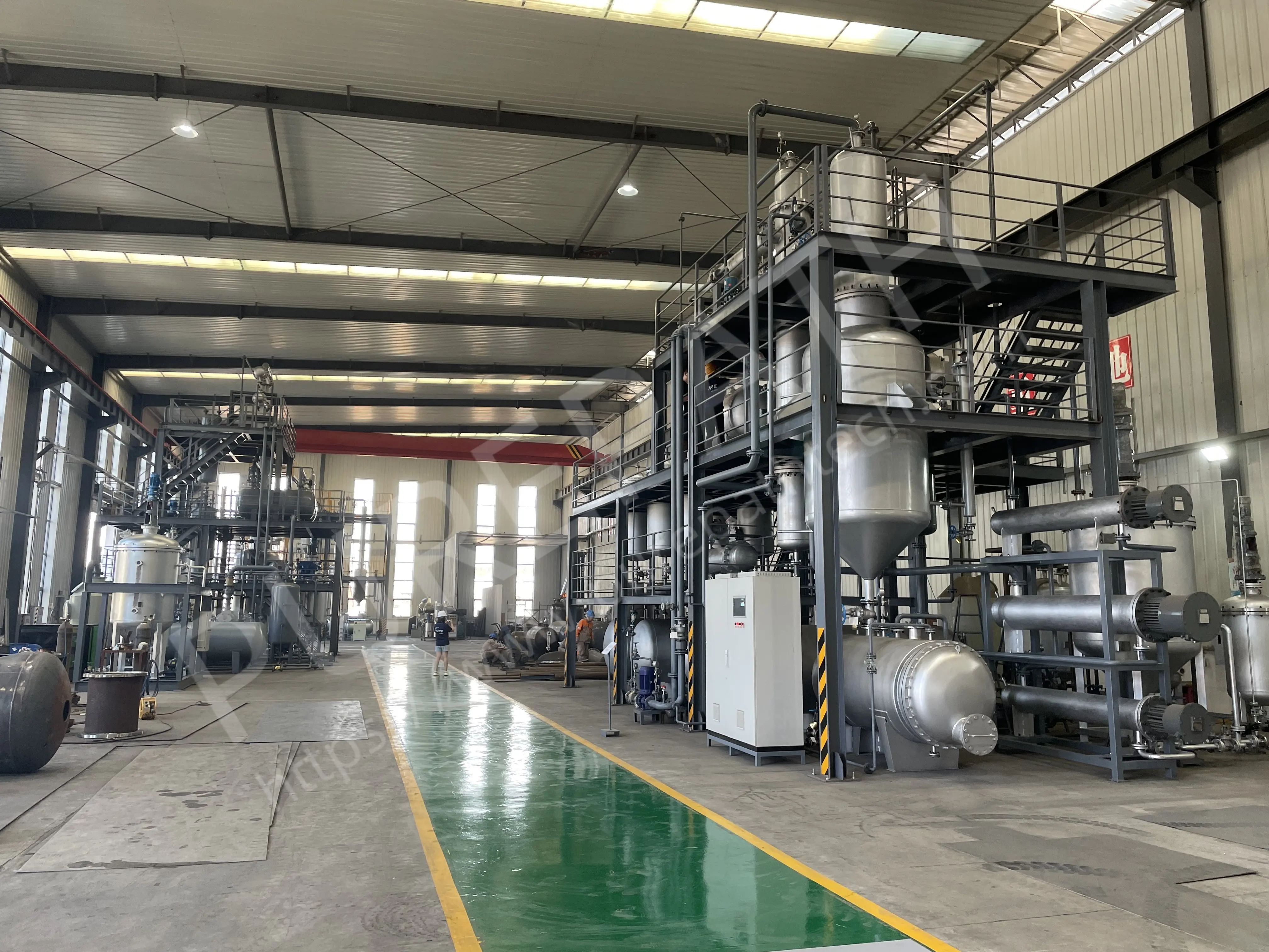 2-5 Tons batch distillation saving efficiently oil purification system plant