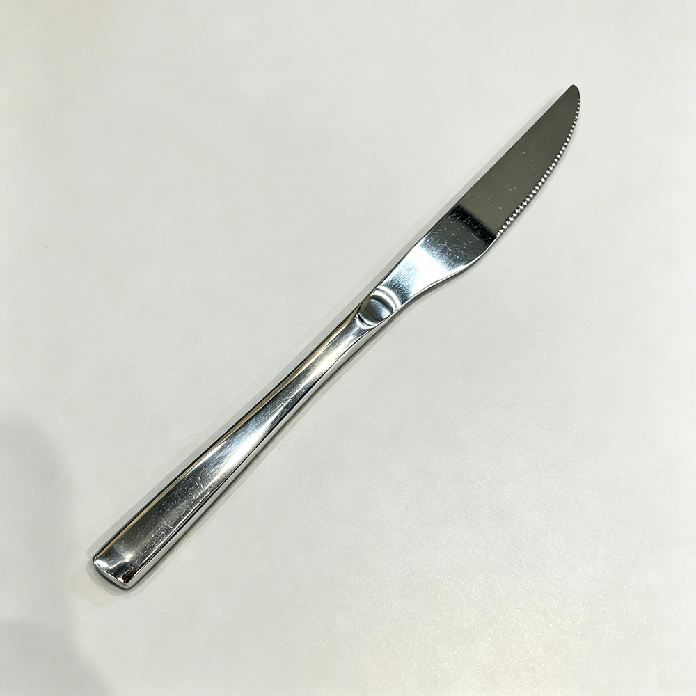 Regular shiny surface - dining knife
