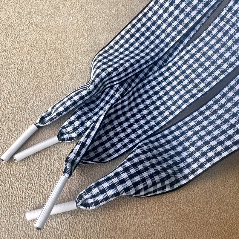 01 Black and White Plaid