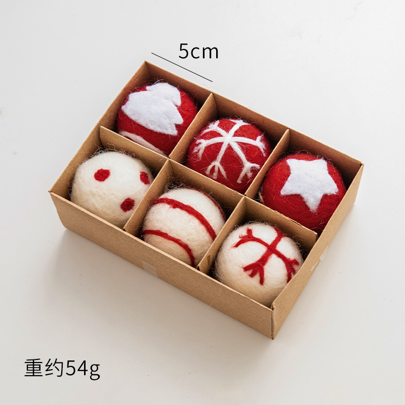 Red and white snowflake/54g