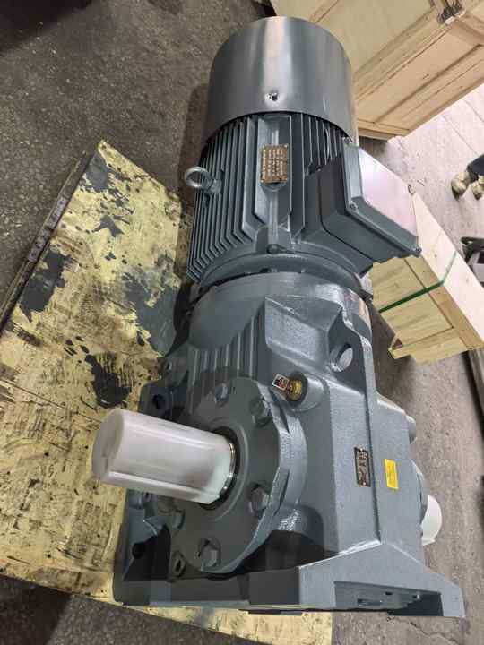K Series Bonfiglioli Gear Motor ODM Supported Helical Gear Reducer for Robots and Industrial Machinery