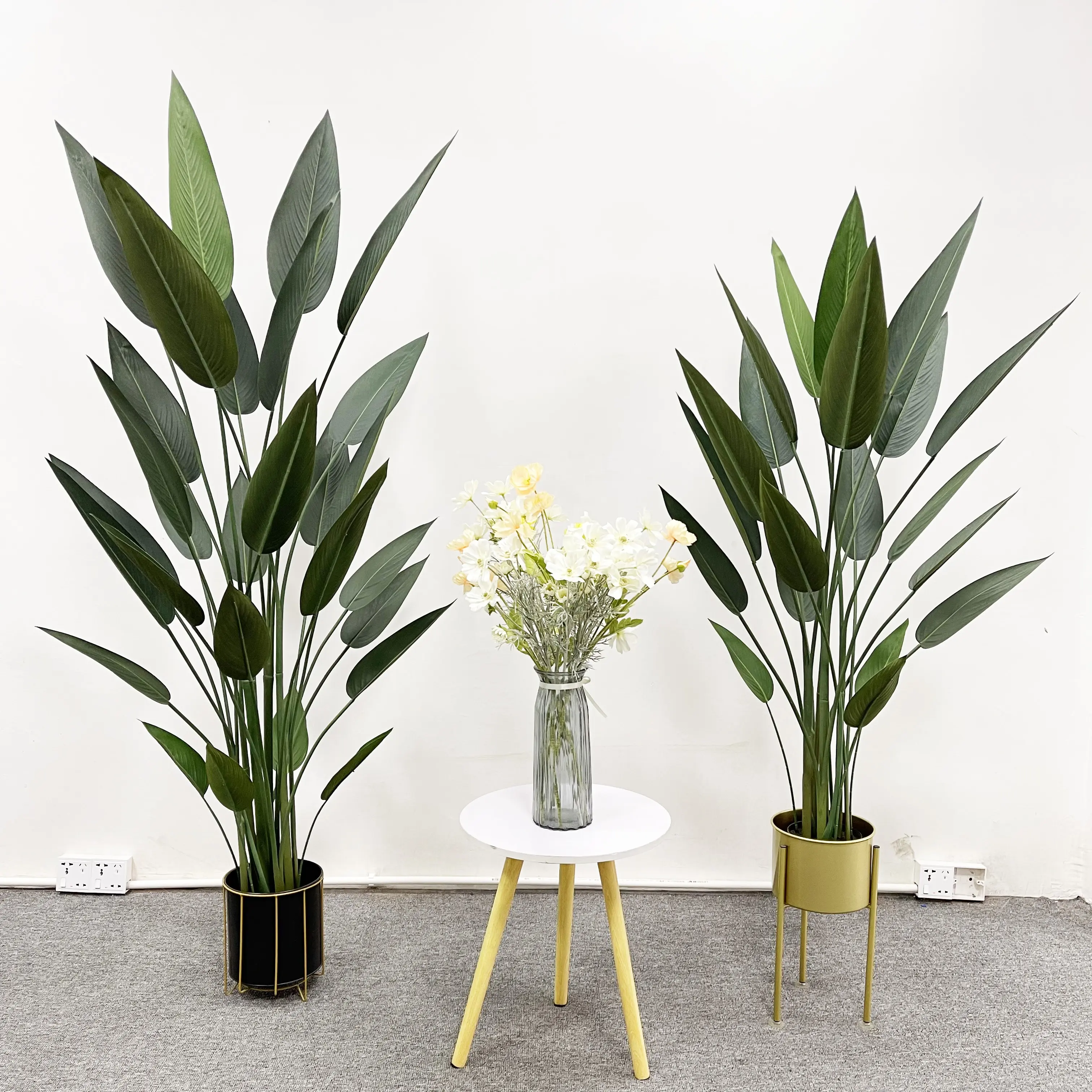 China New Product Plastic Large Banana Tree High Simulation Ornamental Plants Living Room Artificial Plant