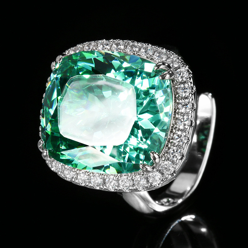 Bague verte Parra taille ouverte coupe nid d'oiseau