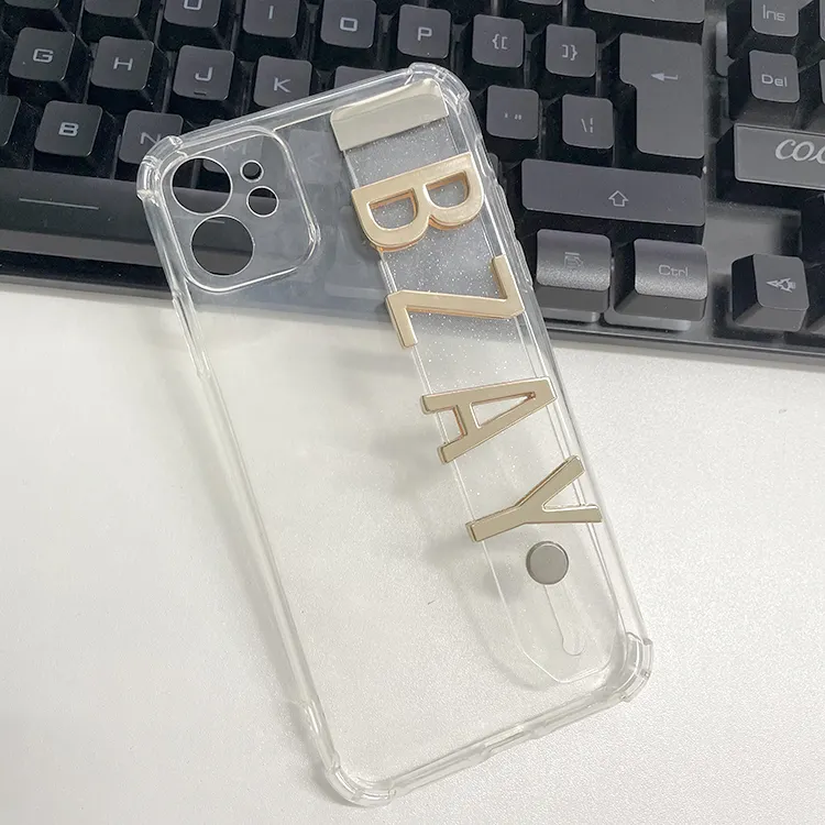 เคสโทรศัพท์โปร่งใส TPU แบบนิ่มมีสายคล้องเป็นตัวอักษรโลหะแบบ DIY สำหรับ iPhone 15 14 13 PRO MAX MINI XS XR SE 7 8 PLUS