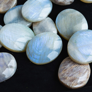 Wholesale Natural Rare White Moonstone Palm Chakra Bracelet Crystals Healing Stones Dropshipping Wedding Gifts for Guests - Product Image 2