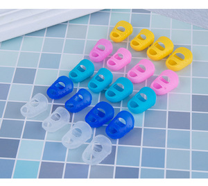 ギターフィンガーカバーフィンガーカバーアクセサリー多数の卸売左手ギターフィンガーカバーフラワーグルーフリップブック