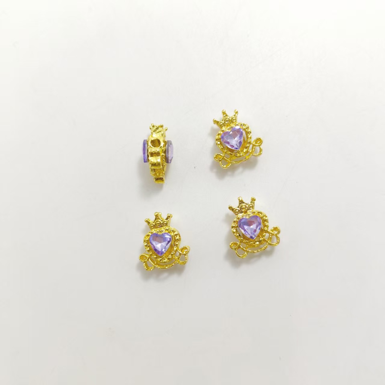 Gold-plated purple diamond