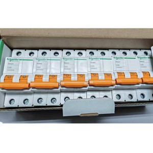 Disyuntor en miniatura original Easy 9 Series MCB 1P 2P 3P 4P EA9AN 4P C40A en stock - Product Image 1