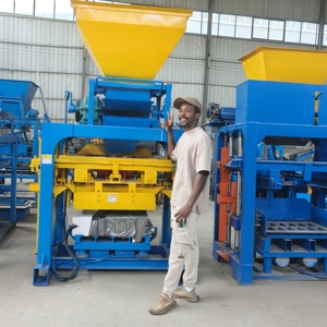 เครื่องผลิตอิฐบล็อกซีเมนต์กลวง <span class=keywords><strong>QTJ4</strong></span>-<span class=keywords><strong>40A</strong></span> เครื่องทำปูพื้นแบบอินเตอร์ล็อคสำหรับใช้ในแอฟริกา - Product Image 6