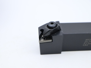 เครื่องมือเกลียวภายนอก DTGNR2525M16C ที่มีร่อง - Product Image 2