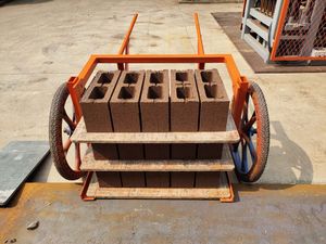 Máquina automática de fabricación de ladrillos, bloques huecos, maquinaria de fabricación de ladrillos de hormigón, máquina de bloques pavimentadores, a la venta en Jamaica, con sistema de perforación de bloques - Product Image 3