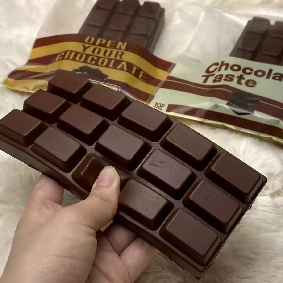 Trozos de chocolate extra suaves*