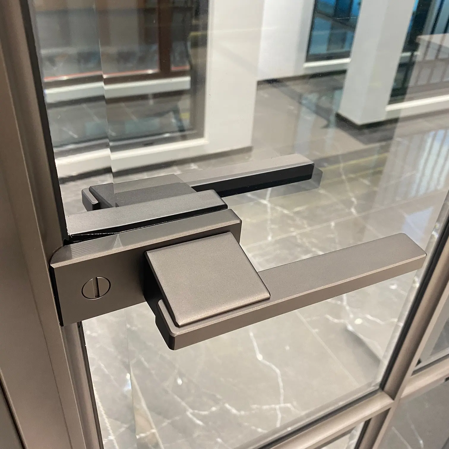 Poignée de porte en aluminium avec serrure sans clé serrure magnétique de porte en verre