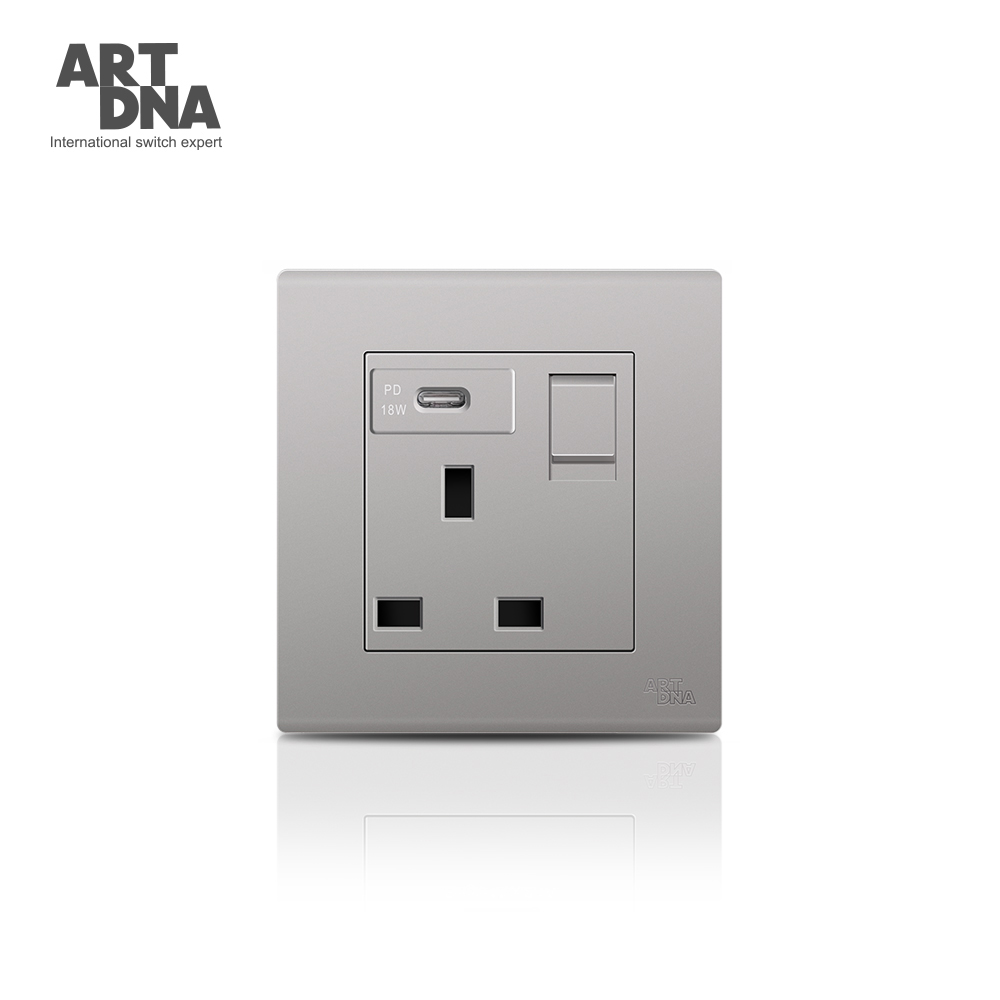 Prise 13A BS avec interrupteur et chargeur USB Type C 18W