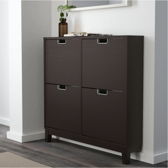 Shoe Cabinet with 4 Compartments Which Can Stand Close Up to the Wall
