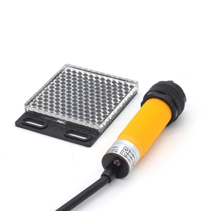 Interruttore fotoelettrico a infrarossi con diametro E3F-R2 da 18mm di diametro DC6-36V un sensore di riflessione retroriflettente - Product Image 4