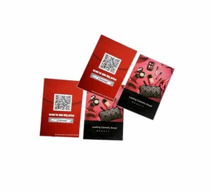 Personalizzato gratta e vinci con numero di serie unico codice qr