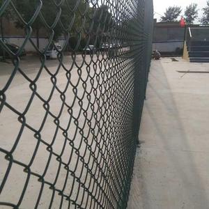 Rete di ferro rivestita verde personalizzabile di rete metallica per stadio di recinzione per parco giochi rete di sicurezza con recinzioni in ferro e collegamento a catena in acciaio - Product Image 4
