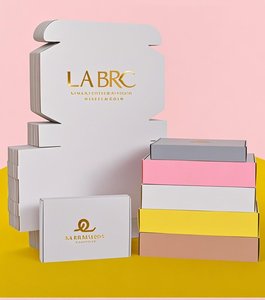 Takı ve kozmetik için 9x6x3 inç oluklu posta gönderim kutusu küçük nakliye kutusu - Product Image 1