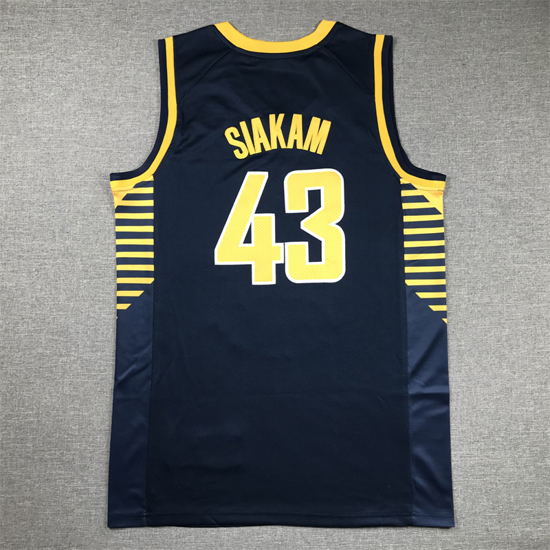 43 Negro