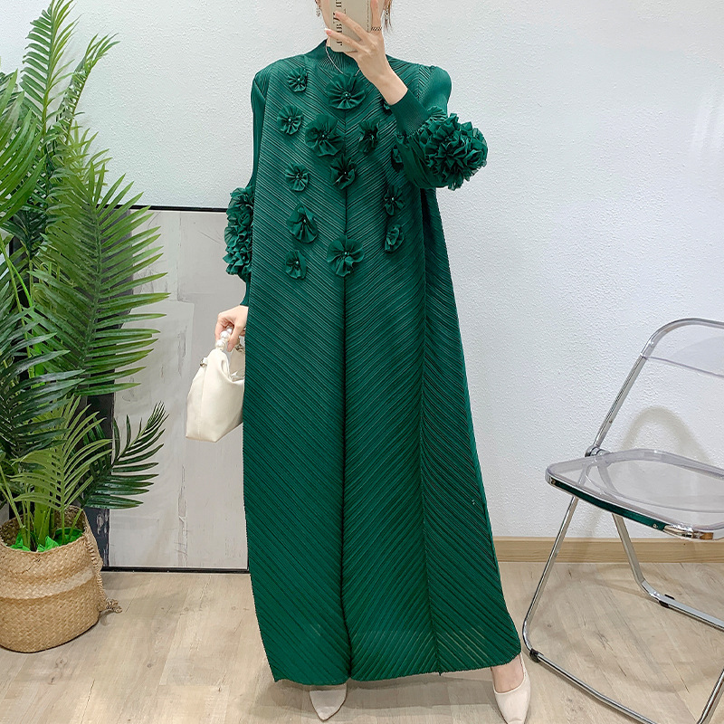 blackish green