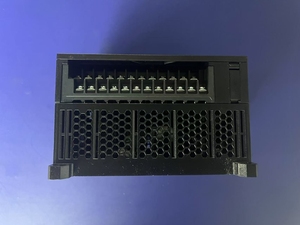 100% nuevo y original serie CP2E módulo de salida de entrada (E/S) PLC de