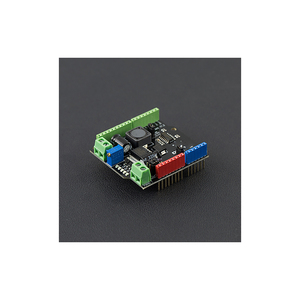 Robotun güç kaynağı için uygun Arduino yığılmış ayarlanabilir voltaj regülatör modülü ile uyumludur.
