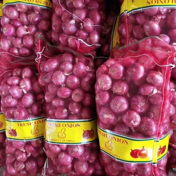 2023 nuovo raccolto di cipolle rosse fresche di marca Sinofarm e cipolla gialla prezzo bianco per tonnellata in cina dall'esportatore di semi di cipolla