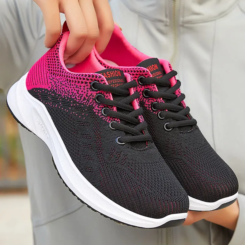 2024 en Stock, venta al por mayor de China, zapatos deportivos informales cómodos y ligeros para hombres/mujeres, zapatillas para correr