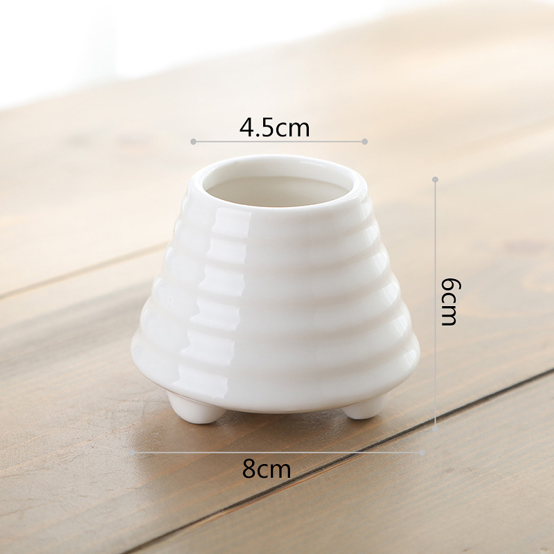 Bianco: vaso da fiori a spirale