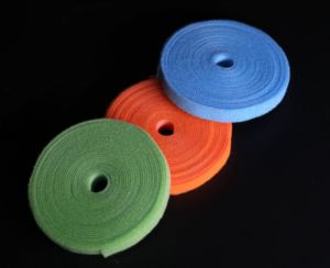 中国制造商工厂价格彩色聚酯紧固件钩环带背靠背环保塑料扣 - Product Image 4