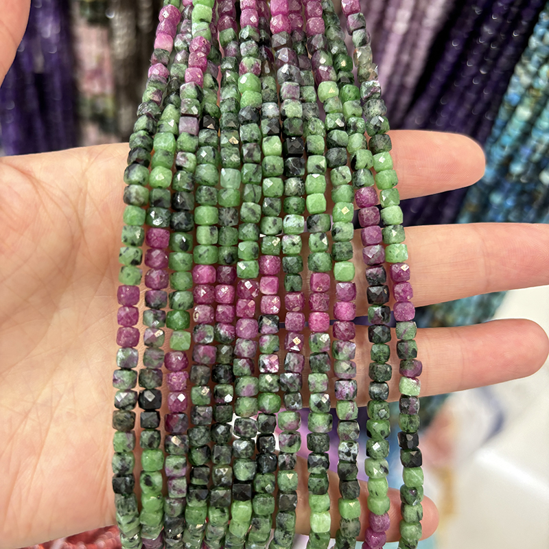 รูบี้ไล่เฉดสีในซอยไซต์