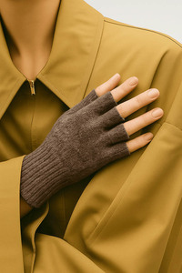 Guanti invernali comodi Unisex personalizzati all'ingrosso in maglia 100% cotone caldo a mano per gli sport all'aria aperta - Product Image 3