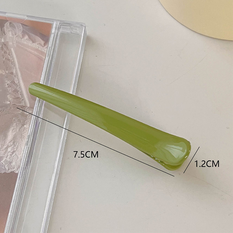 #17 Leaf Green Translucence