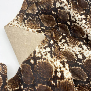 Patrón de pitón personalizado estampado de piel de serpiente cuero de vaca real con pelo en