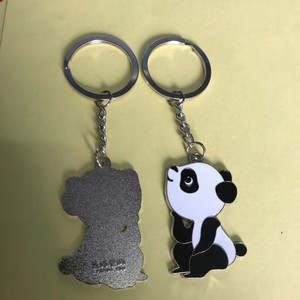 金属パンダキーチェーンロゴ付き卸売製品異なるパターンカラー形状 - Product Image 1